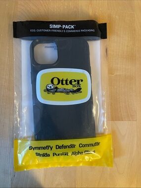 Otterbox Commuter iPhone 14 15 Plus Case Black New Open Package Phone Case